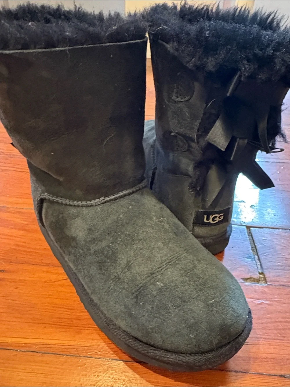 UGG Kids Bailey Bow II Boots Black - Size 5Y Fits Womens 6.5 to 7